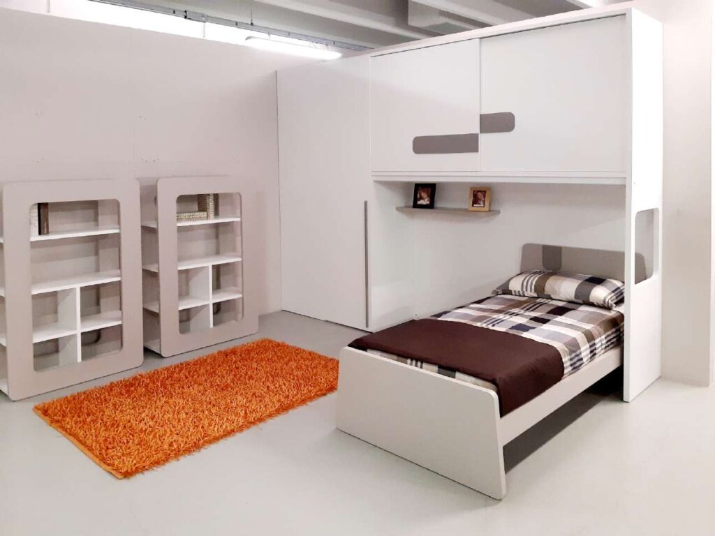 Camera singola con armadio ponte scorrevole - Visma Arredo OUTLET